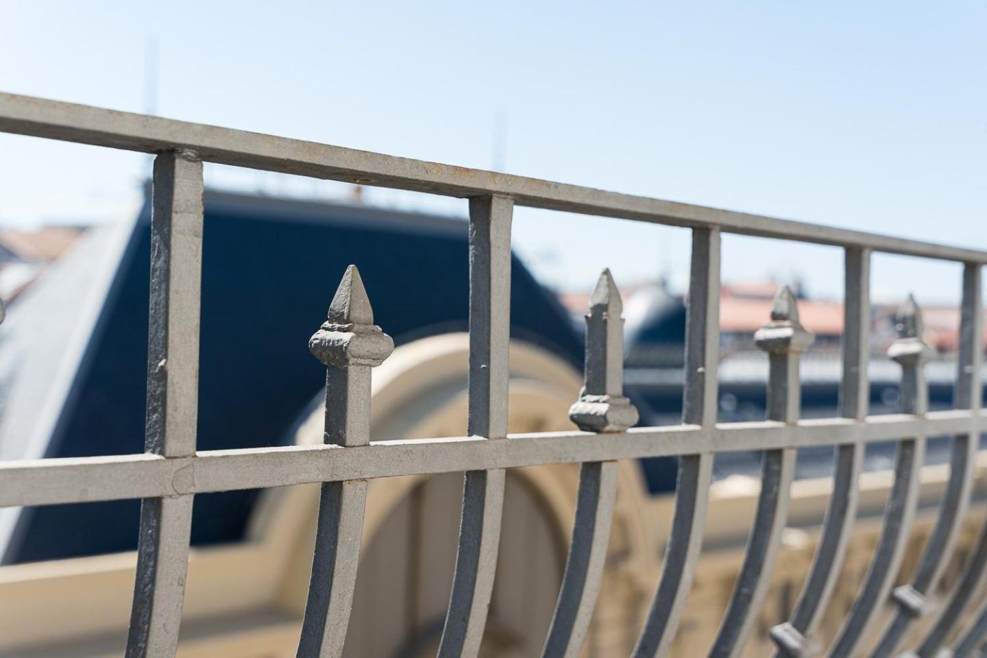 Guestready - Bright Apartment Near Bolhao Porto Bagian luar foto
