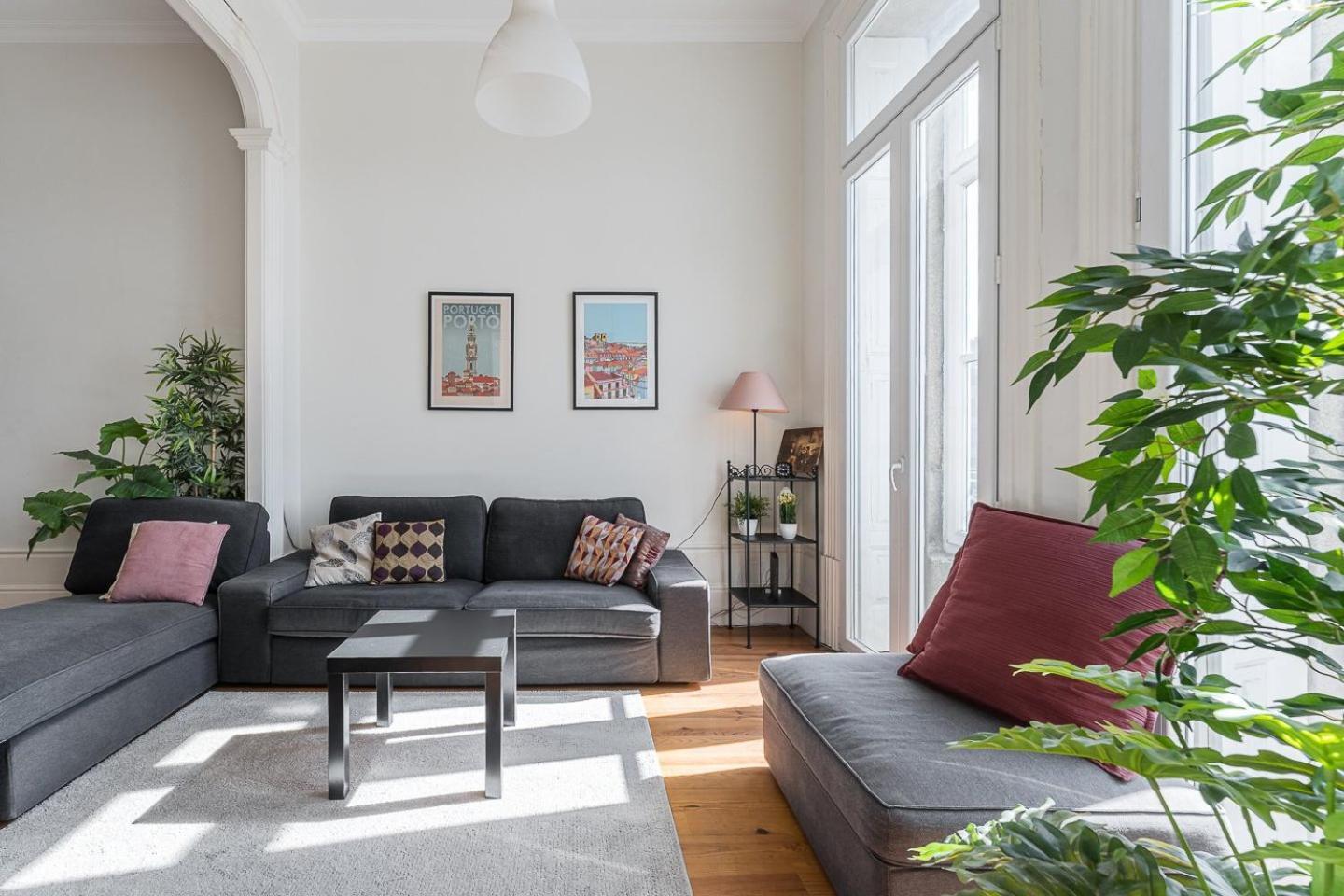 Guestready - Bright Apartment Near Bolhao Porto Bagian luar foto